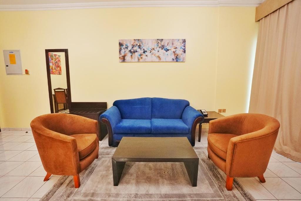 Exec. One-Bedroom living