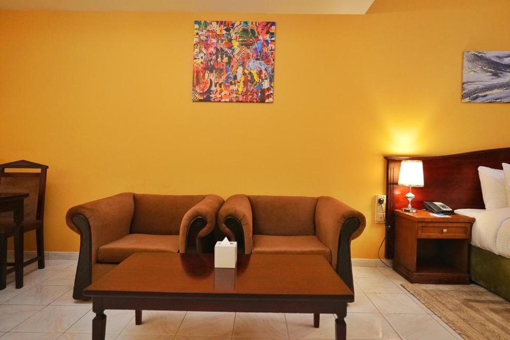 Executive-Studio living area