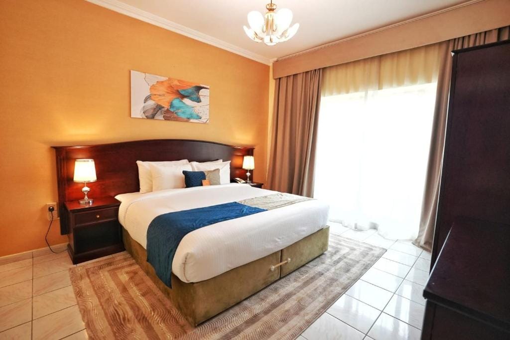Superior-Studio bedroom