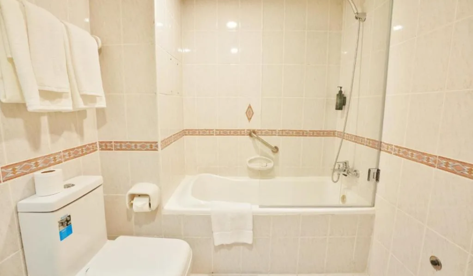 2BA5.jpg